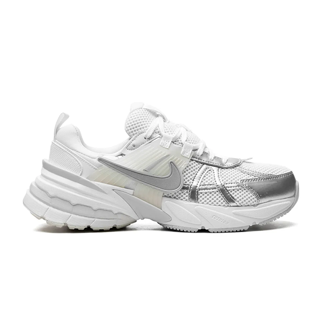 Nike V2K Run "WHITE/METALLIC SILVER"