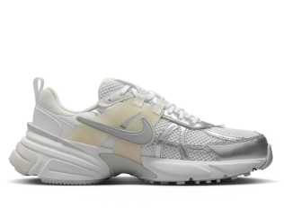 Nike V2K Run "WHITE/METALLIC SILVER"